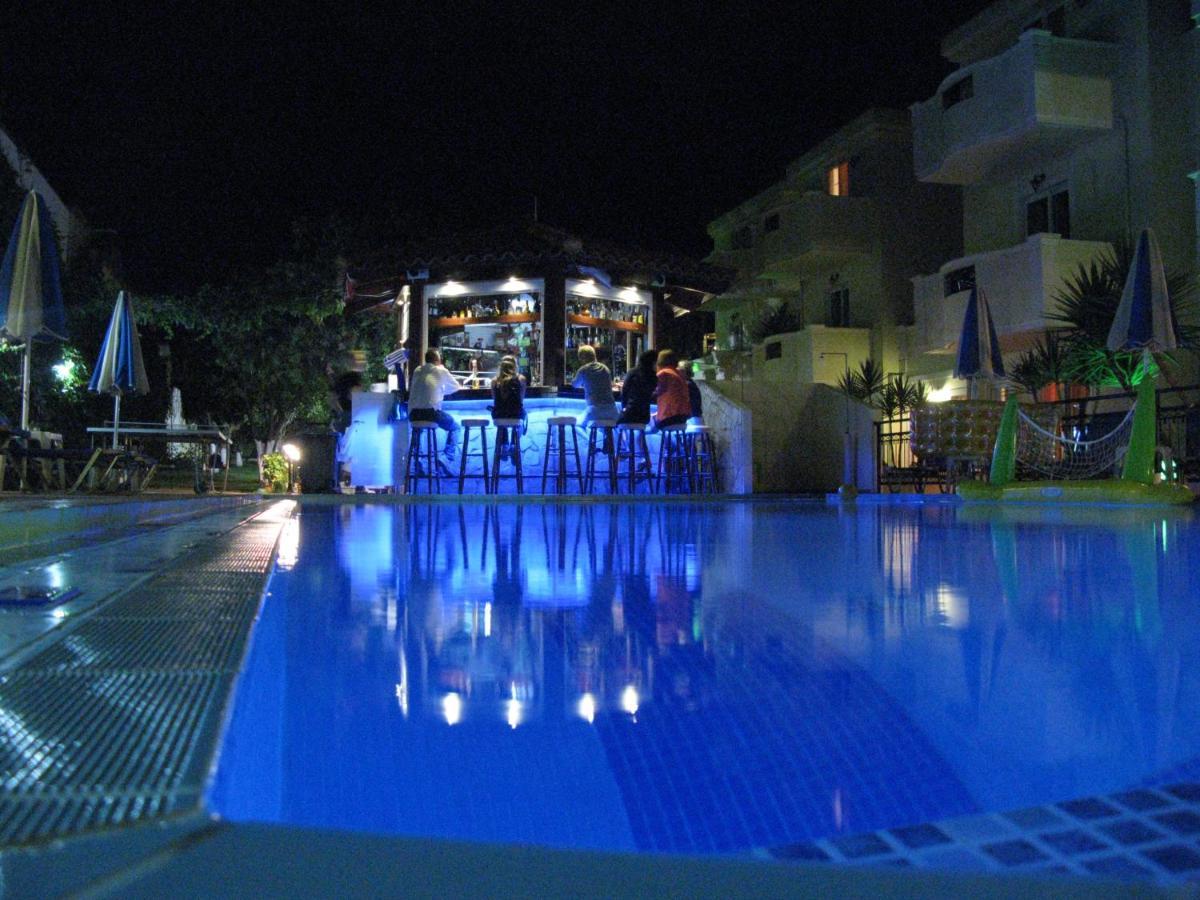 Sofia Studios & Apts Ajía Marína Kültér fotó